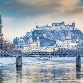 verschneite Altstadt von Salzburg